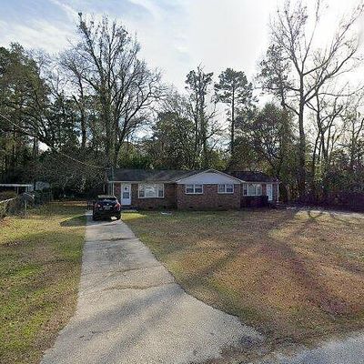 1516 Woods Rd, Florence, SC 29501