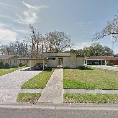 153 Valley Dr, Liberty, TX 77575