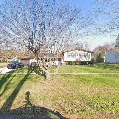 160 Sherwood Dr, Bloomsburg, PA 17815