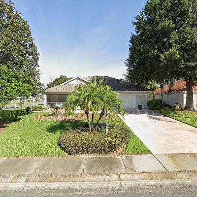 1402 Bluewater Dr, Sun City Center, FL 33573