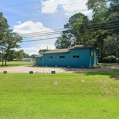 1402 S Fir Ave, Collins, MS 39428