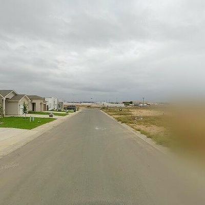 1423 Los Estribos Dr, Laredo, TX 78043