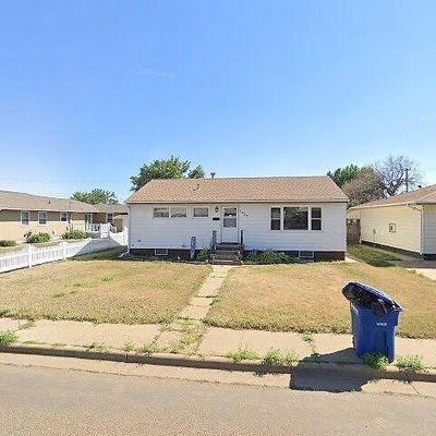 1457 1 St St S, Dickinson, ND 58601