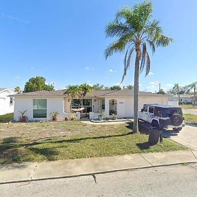 1740 Sprint Ln, Holiday, FL 34691