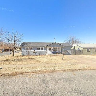 1801 N Dwight St, Pampa, TX 79065