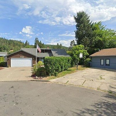 1861 Jasper Ave, Sutherlin, OR 97479