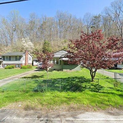 1678 Sugar Creek Dr, Charleston, WV 25387