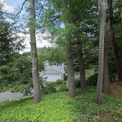 17 Continental Dr, Ridgefield, CT 06877