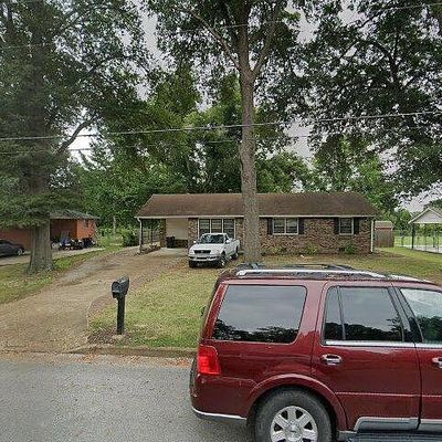 2035 Crossgate Rd, Dyersburg, TN 38024