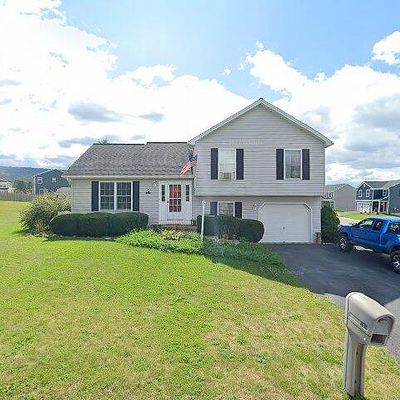 205 Steeplechase Dr, Pleasant Gap, PA 16823