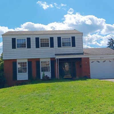 209 Elbrook Dr, Natrona Heights, PA 15065