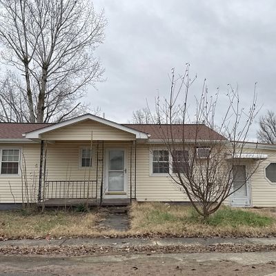 209 Fleming St, Bernie, MO 63822