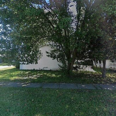 210 N State St, Christopher, IL 62822