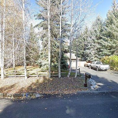 211 W Cedar St, Hailey, ID 83333