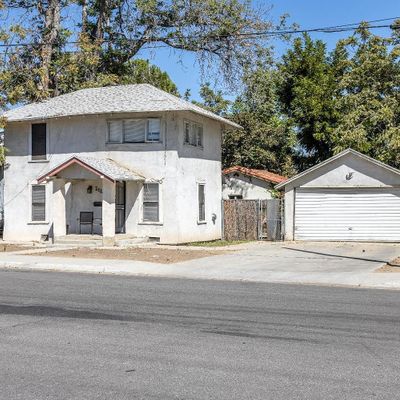 2110 Bank St, Bakersfield, CA 93304