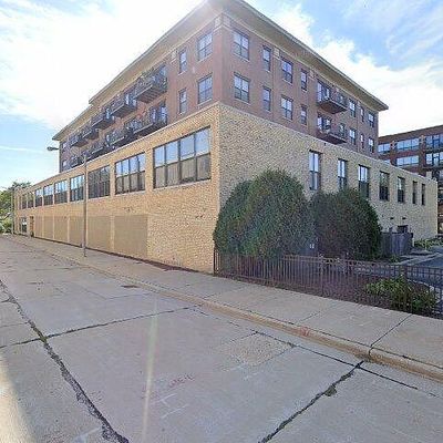 1924 N Hubbard St #302, Milwaukee, WI 53212