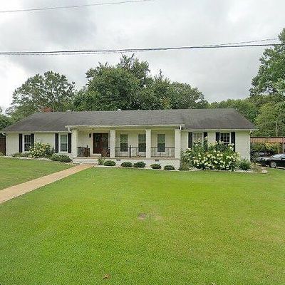 201 Pinecrest Dr, New Albany, MS 38652