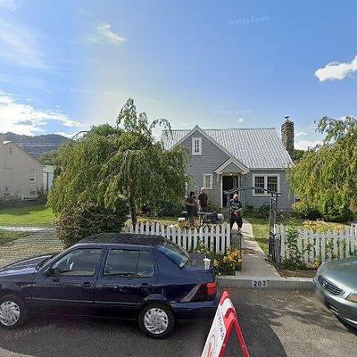 202 Chapel St, Cashmere, WA 98815