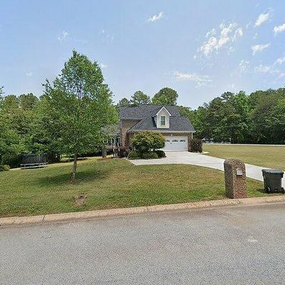 24 Ayers Creek Dr, Toccoa, GA 30577