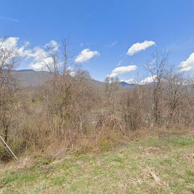 241 Granny Smith Dr, Waynesville, NC 28786