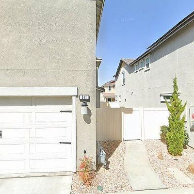 241 Natural Bridge Ln, Palmdale, CA 93551