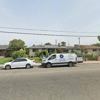 2418 W Dakota Ave, Fresno, CA 93705