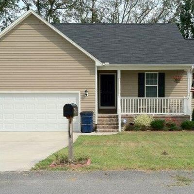 243 Hunters Creek Dr, Raeford, NC 28376