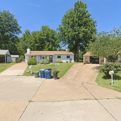 25 Jane Ct, Maryland Heights, MO 63043