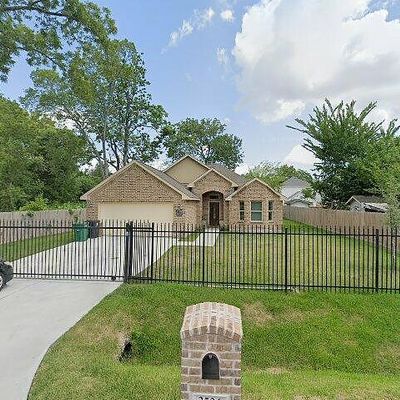 2506 Wall St, Houston, TX 77088