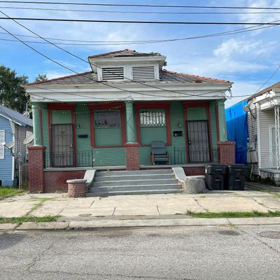 2517   19 N Miro, New Orleans, LA 70117