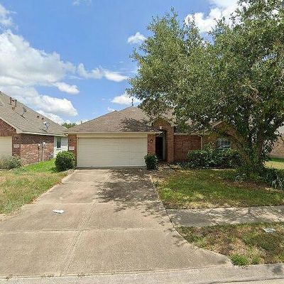 2206 Rapids Ct, Fresno, TX 77545