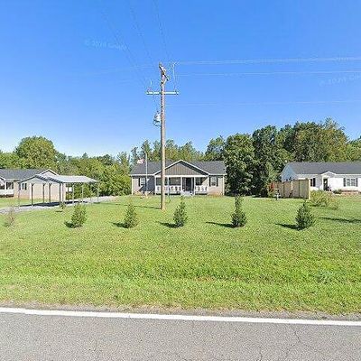 2219 Smith Mountain Lake Pkwy, Huddleston, VA 24104