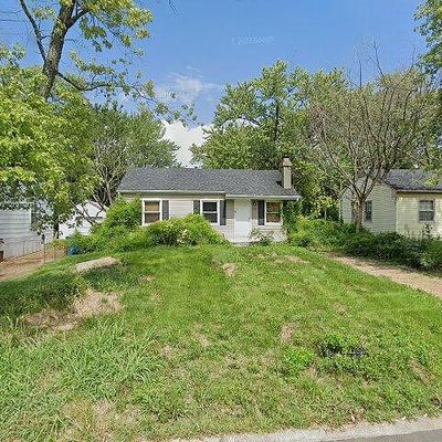 225 Cameron Rd, Saint Louis, MO 63137