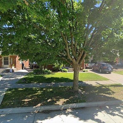 23287 Clairwood St, Saint Clair Shores, MI 48080