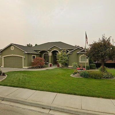 2851 Savanna Ave, Richland, WA 99352