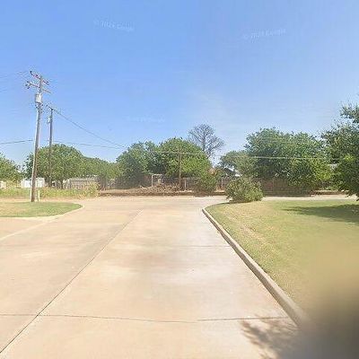 29 Loma Linda Dr, Electra, TX 76360