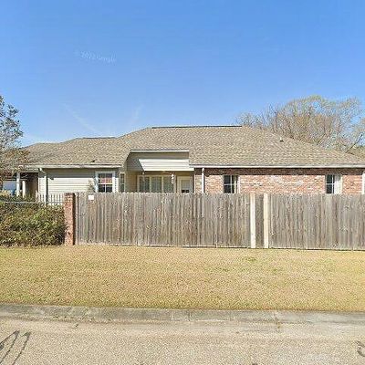 299 Secret Garden Ln, Denham Springs, LA 70726