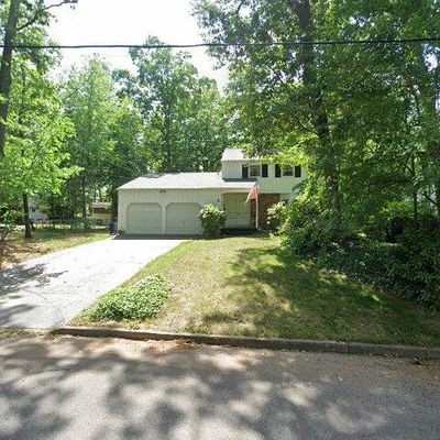 3 Timber Hill Dr, Blackwood, NJ 08012