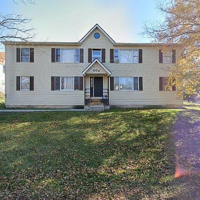 302 Council Trl, Lake In The Hills, IL 60156