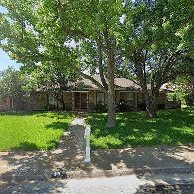 302 Hummingbird Ln, Duncanville, TX 75137