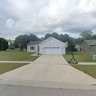 304 Spring Dr, Walworth, WI 53184