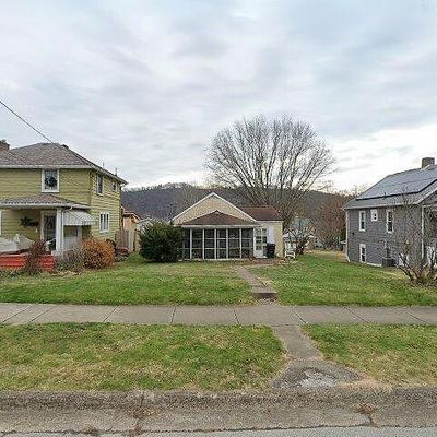 328 Shaw Ave, Springdale, PA 15144