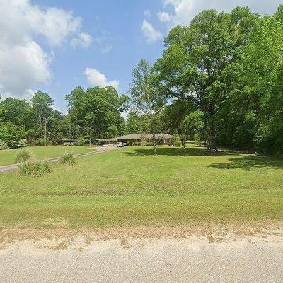 31 Bogue Homa Lake Rd, Laurel, MS 39443