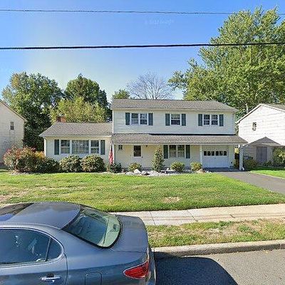 31 Colonial Lake Dr, Lawrence Township, NJ 08648