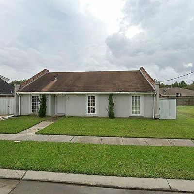 3105 Legend St, Meraux, LA 70075