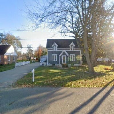 311 W Sycamore St, Wayland, MI 49348