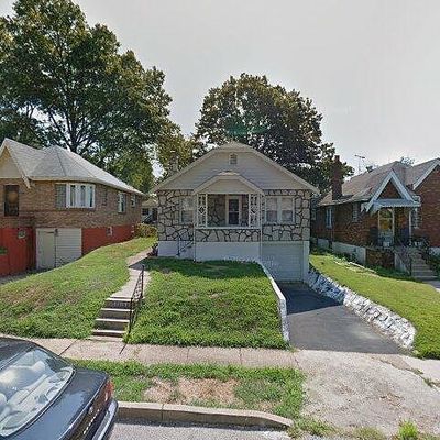 3204 Gary Dr, Saint Louis, MO 63121