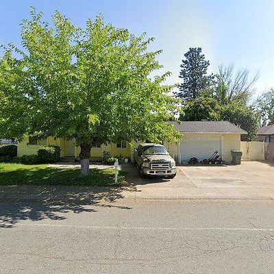 3909 Alta Mesa Dr, Redding, CA 96002