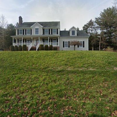 4 Hayfield Rd, New Milford, CT 06776