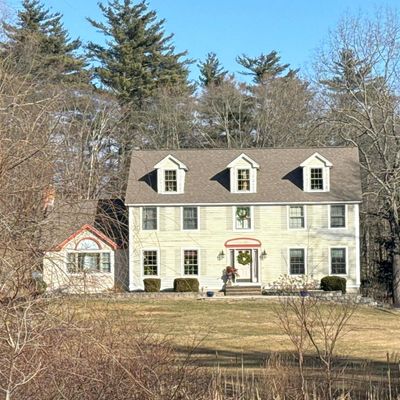 4 Lincoln Cir, Kingston, NH 03848